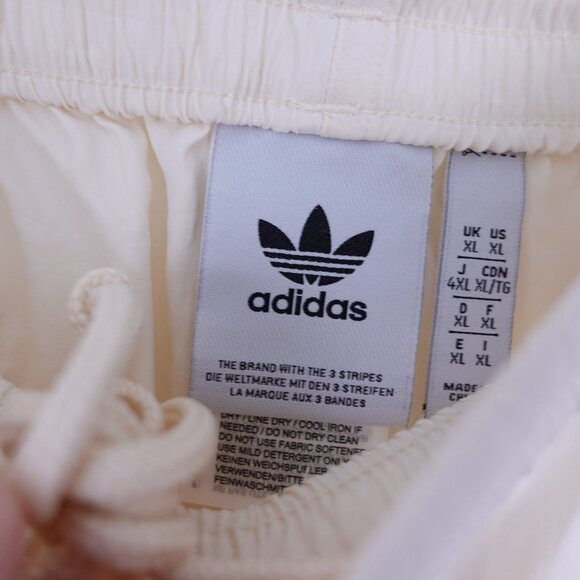 NWT Adidas Adicolor Classics Sprinter Shorts Sz XL Cream Lightweight Outdoor - Picture 5 of 9